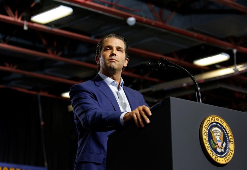 Trump admet que son fils a cherche en 2016 aupres de russes des informations nuisibles a clinton