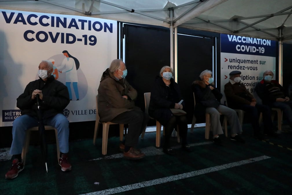 Coronavirus: la france franchit le cap du million de vaccinations