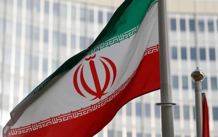 Nucleaire: france, grande bretagne et allemagne haussent le ton face a l'iran