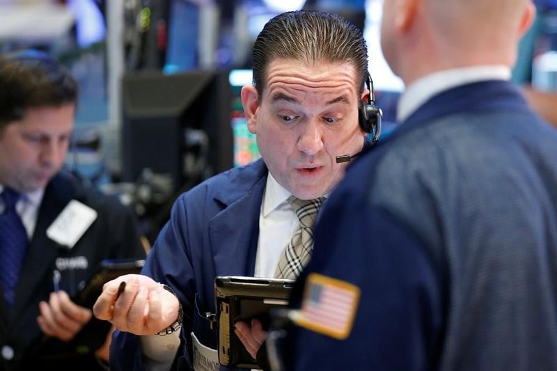 Wall street franchi la barre des 20.000 points a l'ouverture pour la premiere fois
