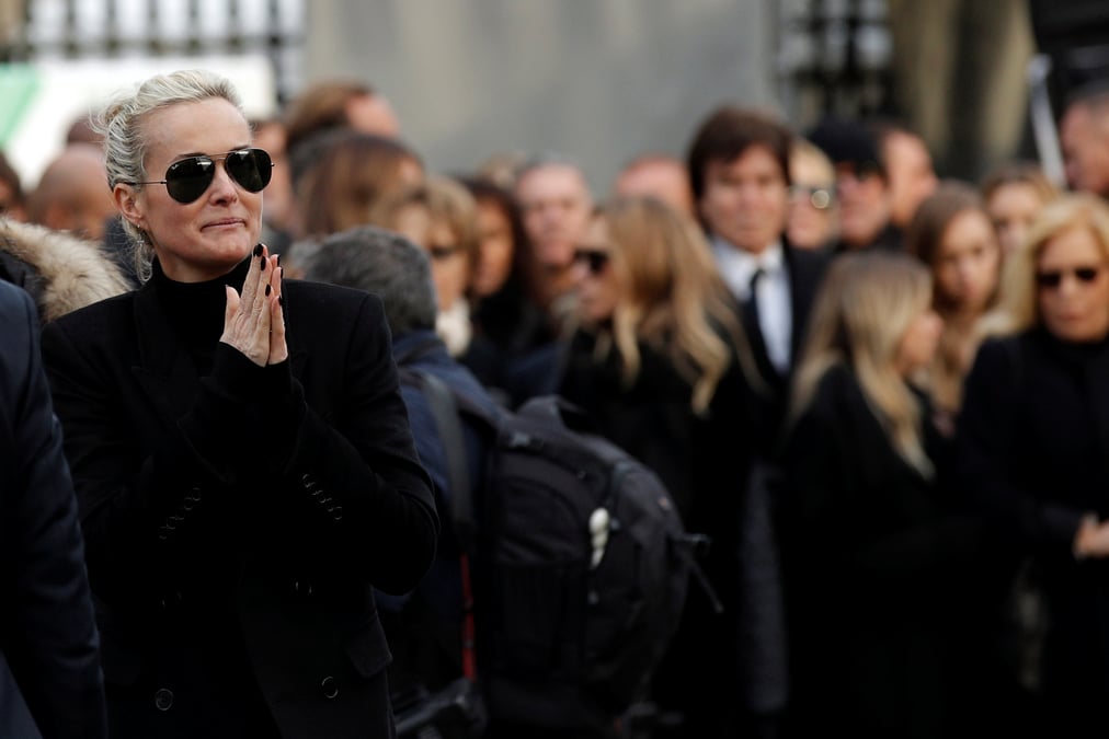 Succession hallyday: la justice americaine fait attendre laeticia