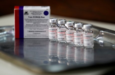 Une representante de l'ema appelle a la prudence avec le vaccin spoutnik v