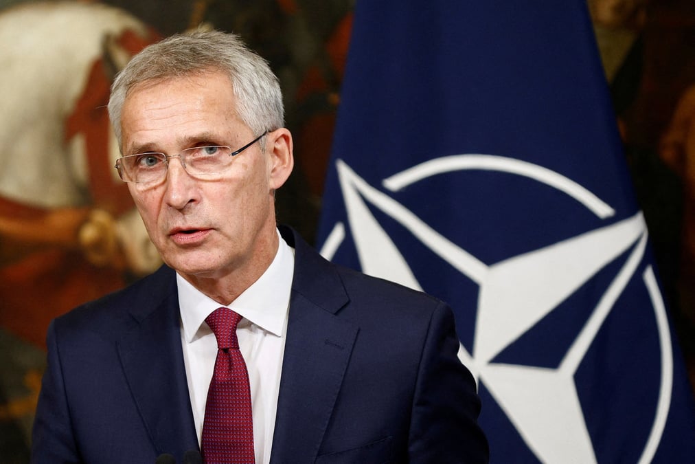 Le secretaire general de l'otan, m. stoltenberg, et le premier ministre italien tiennent une conference de presse a rome