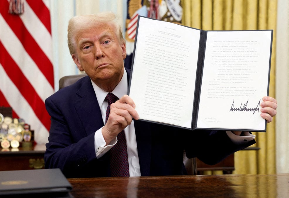 Les droits de douane de 25 % sur l’acier et l’aluminium voulus par Donald Trump sont devenus effectifs mercredi à 00H01.