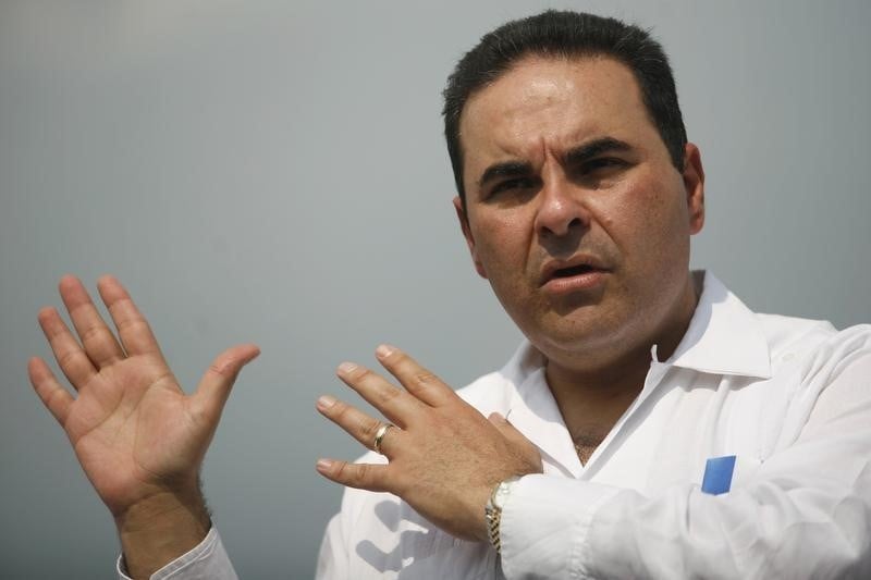 Outgoing el salvadoran president saca speaks during the inauguration of the japan-central america friendship bridge in el amatillo, honduras near the border with el salvador
