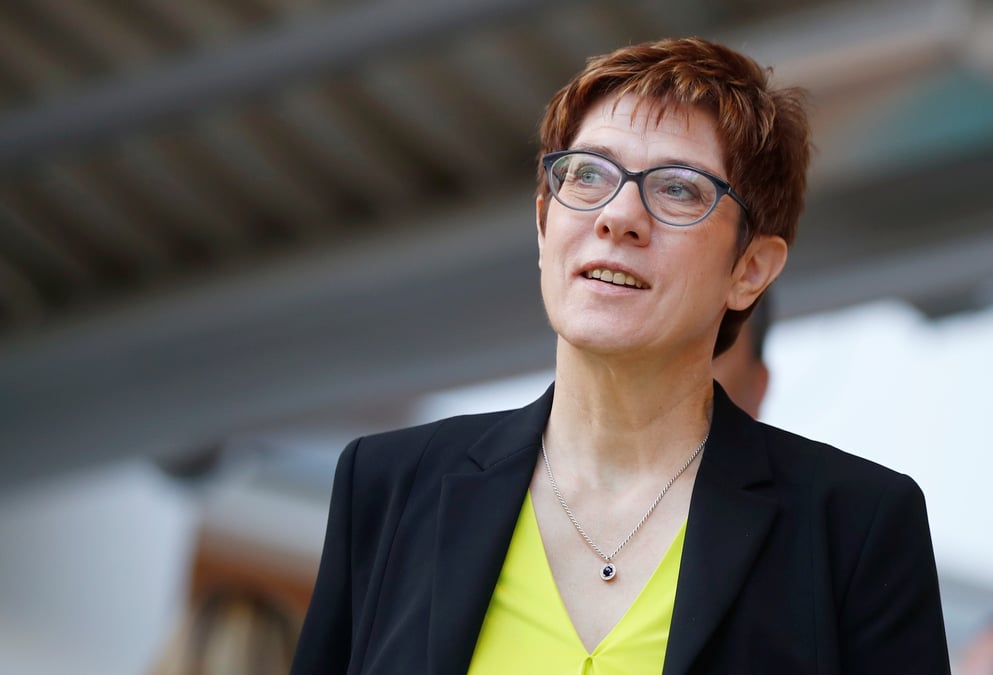 La presidente de la cdu inquiete de la situation en france