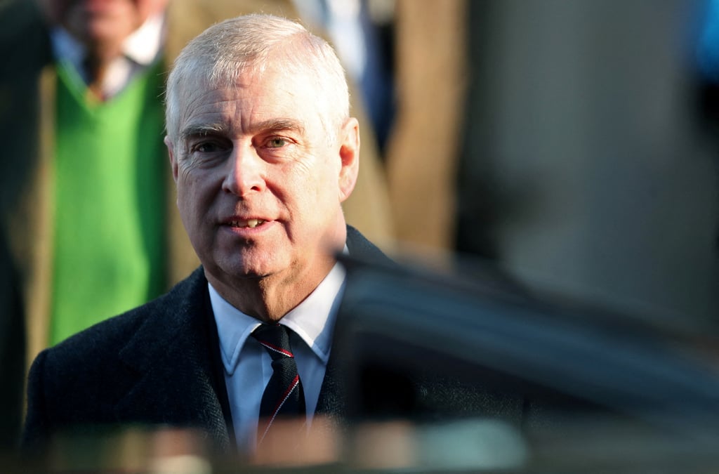 Le prince andrew demande la tenue d'un proces, dement les accusations d'agressions sexuelles