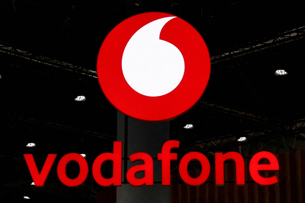 Photo d'archives du logo de vodafone visible au mobile world congress (mwc) 2023 a barcelone