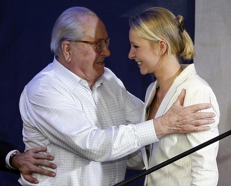 Jean-marie le pen adoube sa petite-fille pour la region paca