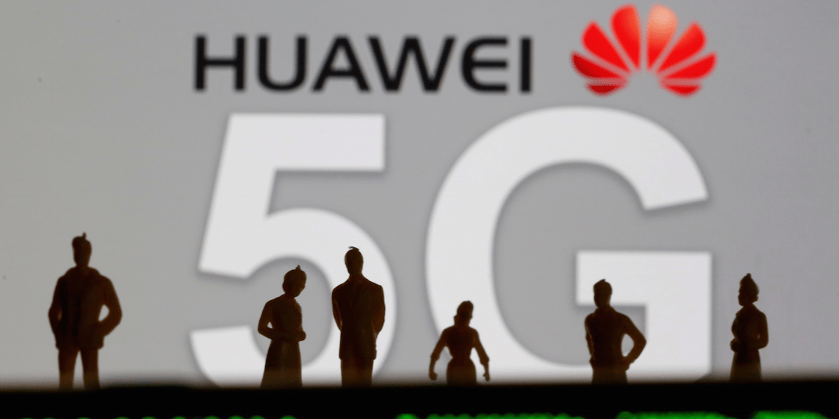 Avec sa latence faible (la réponse du réseau lorsqu'on le sollicite) et des débits encore plus importants, la 5G se présente comme la technologie qui permettra de connecter à la fois les hommes, les machines et les produits.