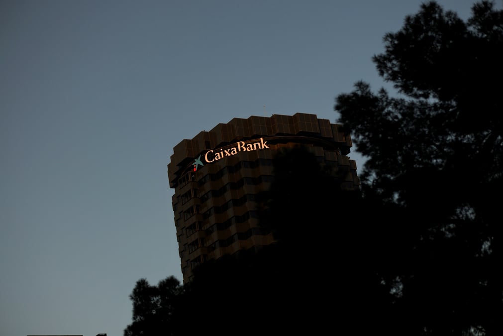 Caixabank porte son objectif de rentabilite a plus de 12% d'ici 2024