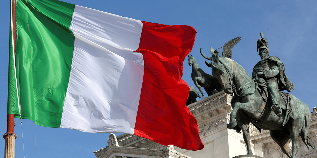 Quant au ratio de la dette publique italienne, il devrait descebdre à 140,4% du PIB en 2026, contre 144,4% en 2022.