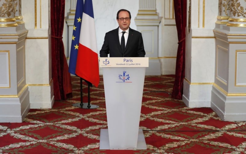 Hollande annonce des moyens d'artillerie pour les forces irakiennes