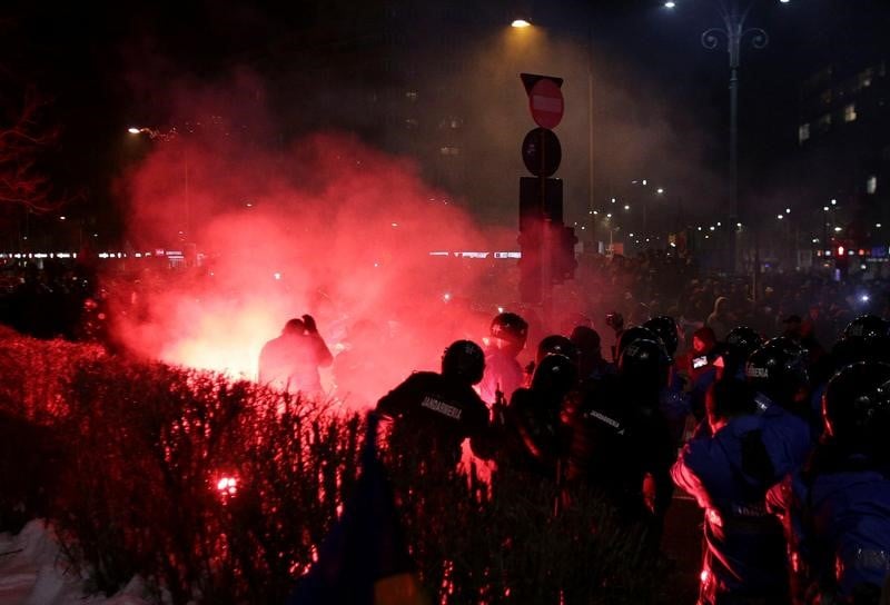 En roumanie, des manifestations de masse contre un decret du gouvernement