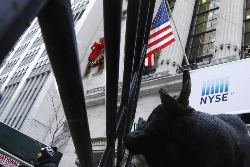 Wall street, a un niveau record, attend les resultats des distributeurs