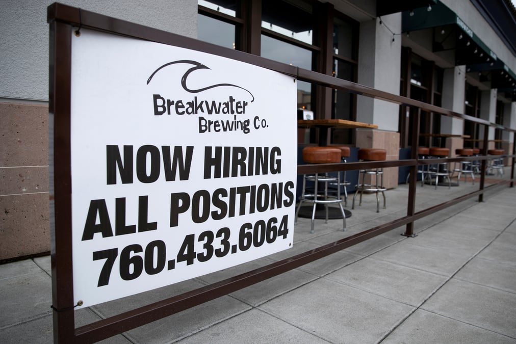 Etats-unis : le secteur prive a cree plus d'emplois que prevu en novembre, selon adp