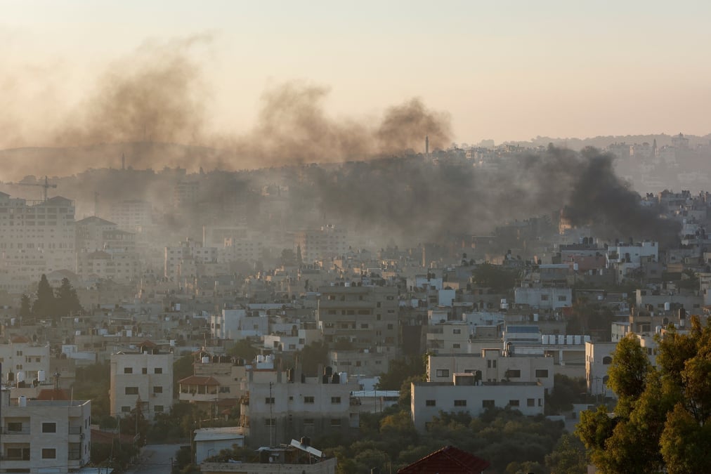 Operation militaire israelienne a jenine, en cisjordanie occupee