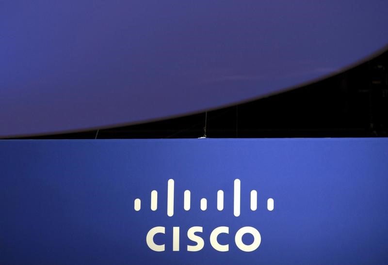 Resultats meilleurs que prevu pour cisco mais le titre recule