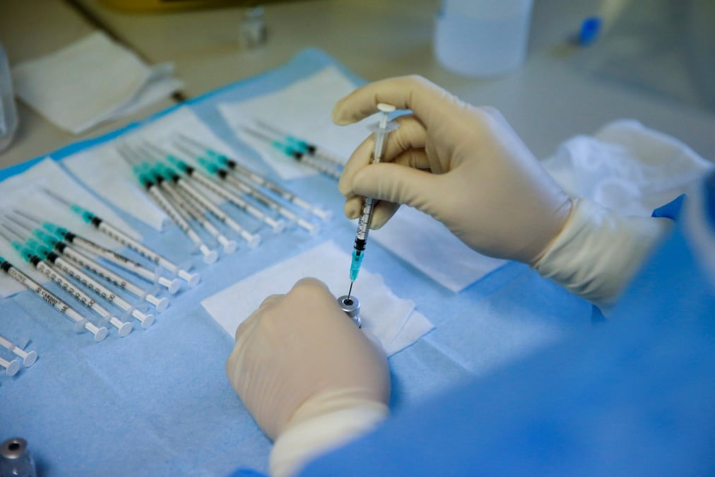 Coronavirus: l'ue propose d'investir dans la production de vaccins pour faire face a la penurie