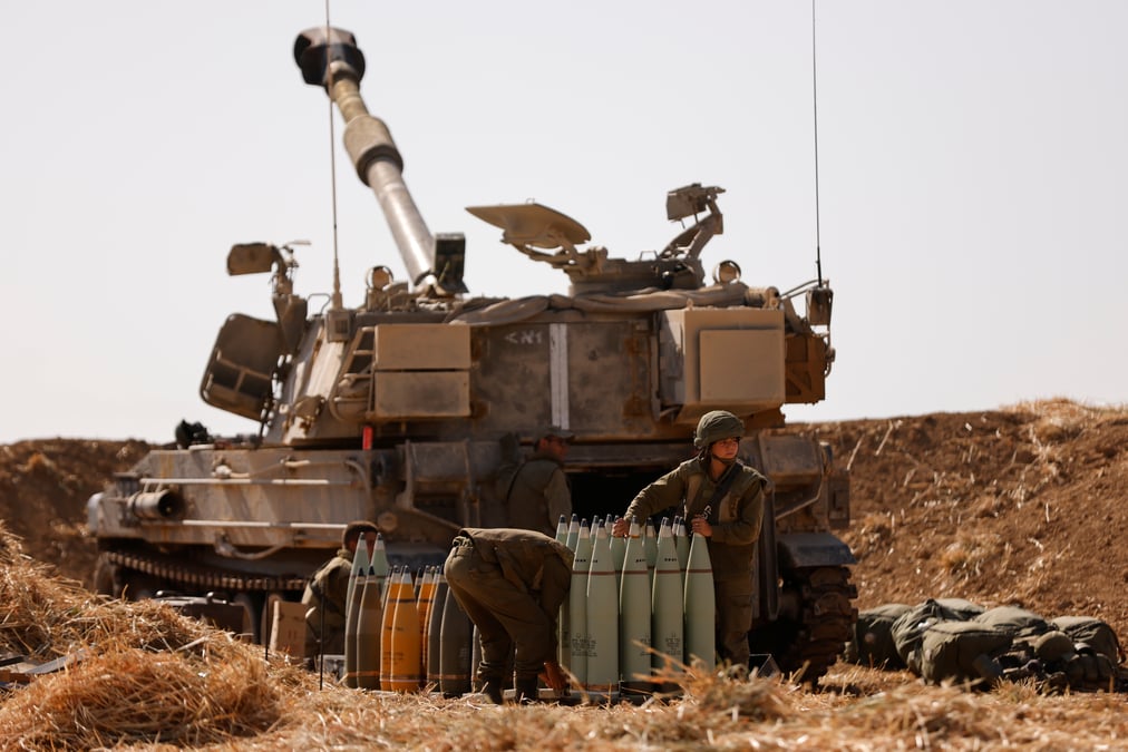 Israel masse des troupes pres de gaza, le conflit ne faiblit pas