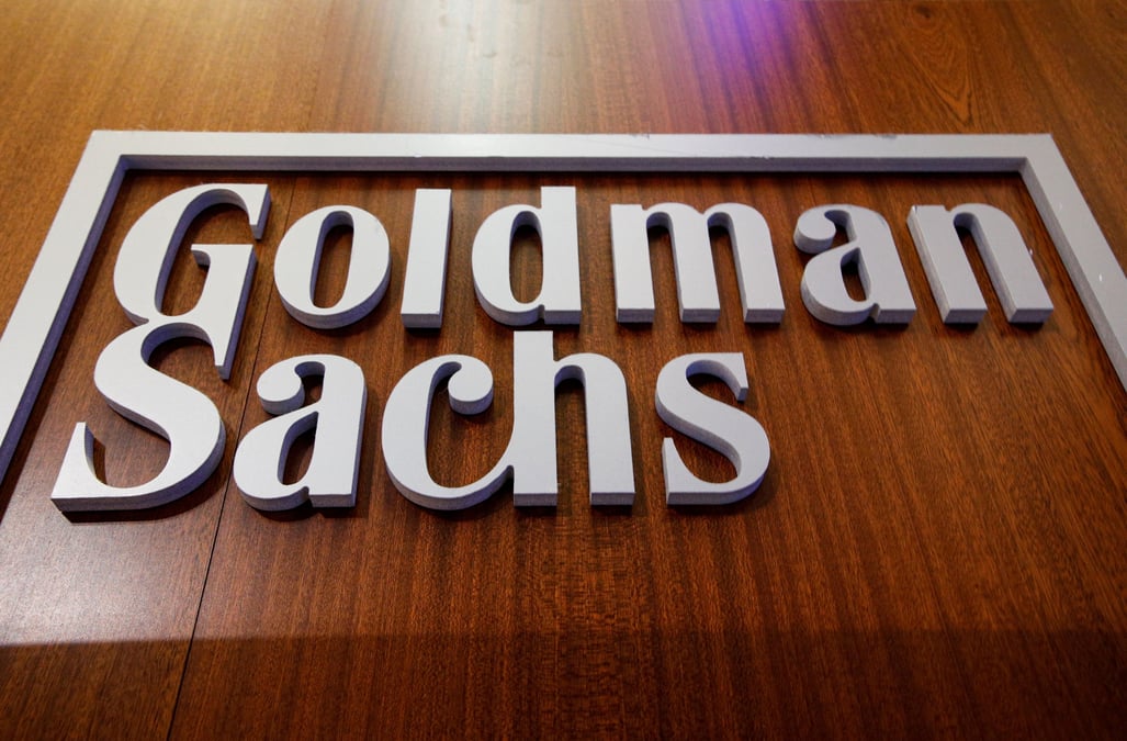 Goldman sachs releve le salaire de ses banquiers debutants, selon business insider