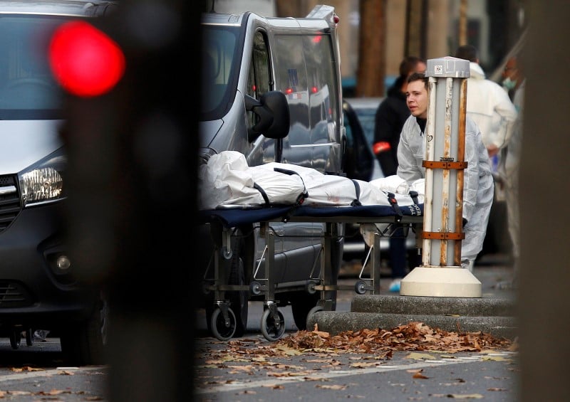 Serie d'attaques meurtrieres a paris