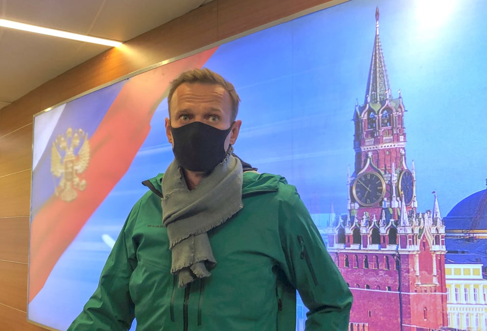 La russie arrete alexei navalny et s'expose a la colere des occidentaux