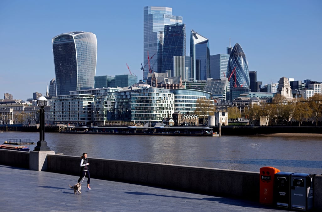 Londres signale sept morts, 1.907 contaminations