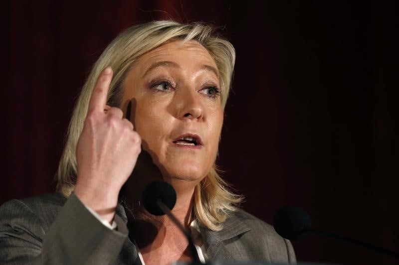 Les klarsfeld comparent l'ascension de le pen a celle de hitler