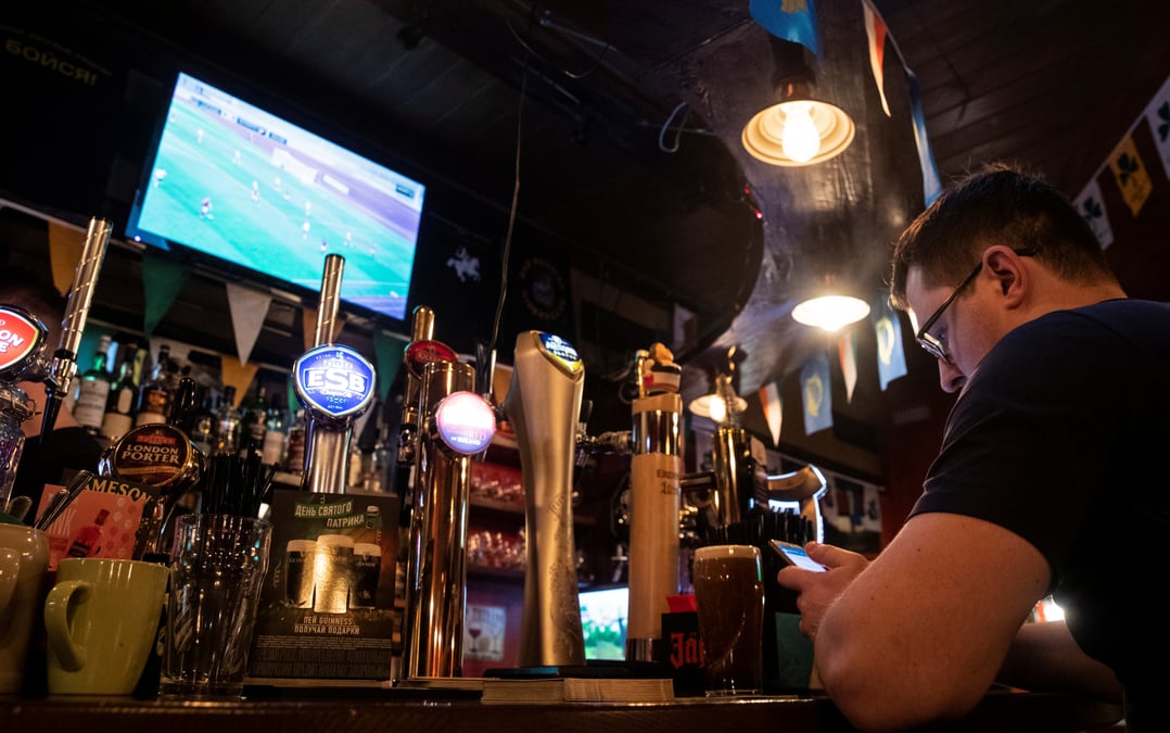 Coronavirus: la russie demande la fermeture des bars et restaurants de nuit