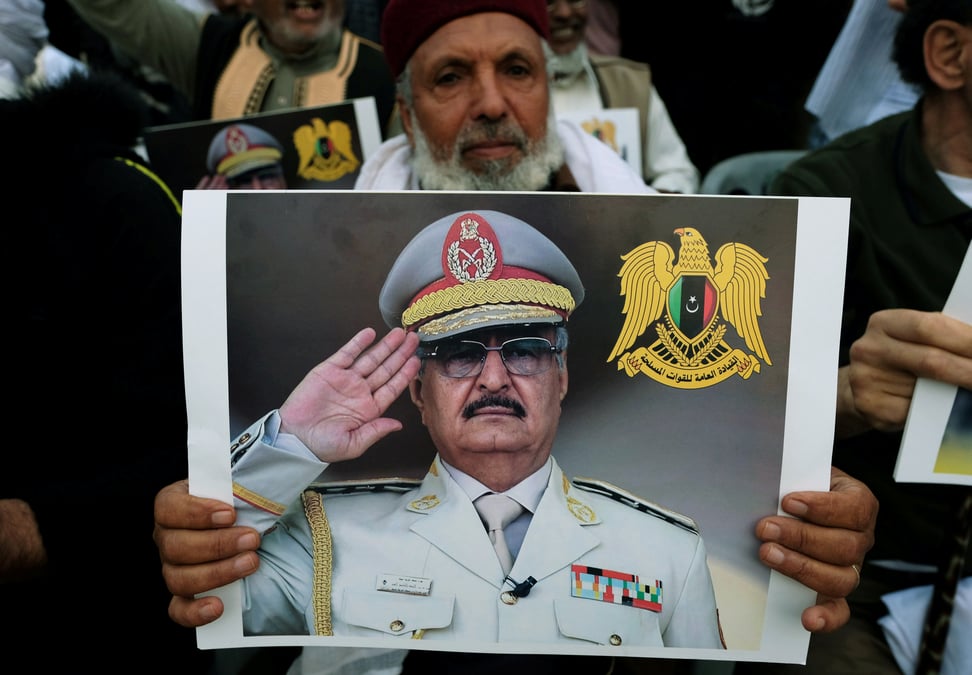 Libye: des emissaires us pressent haftar de stopper l'offensive sur tripoli