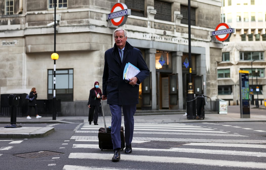 Brexit: barnier rentre a bruxelles apres avoir vu frost a londres