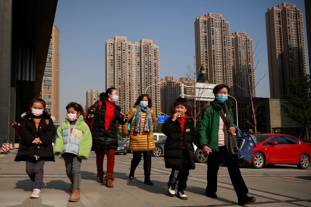 La chine change la limite des naissances a trois enfants par couple
