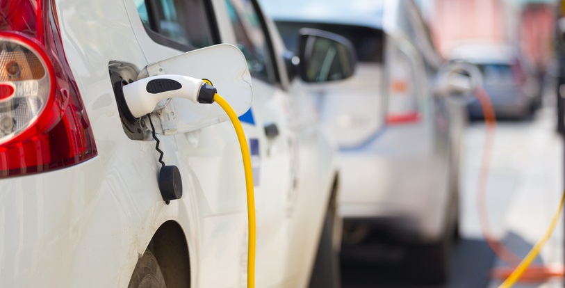Le gouvernement américain a pour objectif que la moitié des voitures vendues aux États-Unis en 2030 soient électriques.