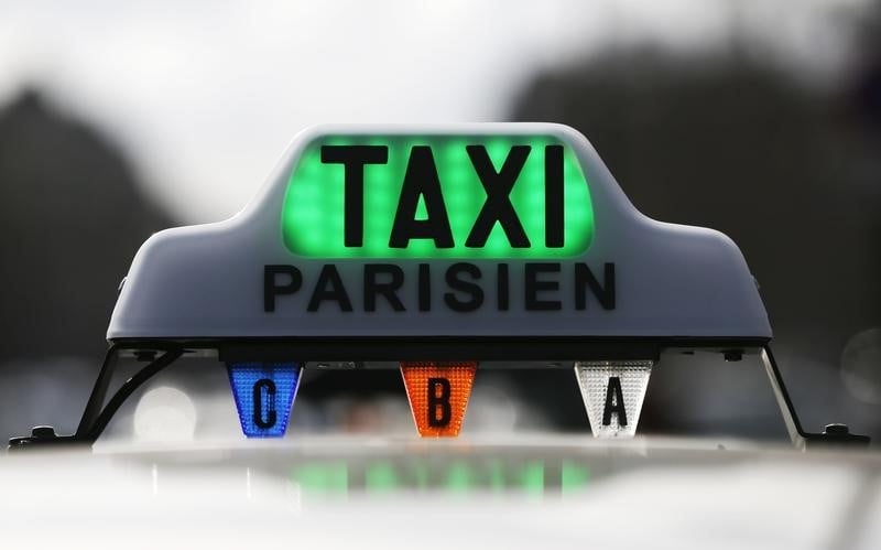 Feu vert au forfait aeroport des taxis parisiens