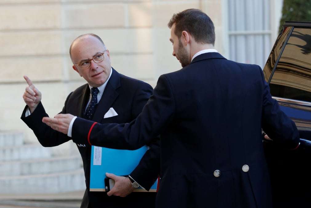 Cazeneuve: "rien ne doit entraver" l'election presidentielle