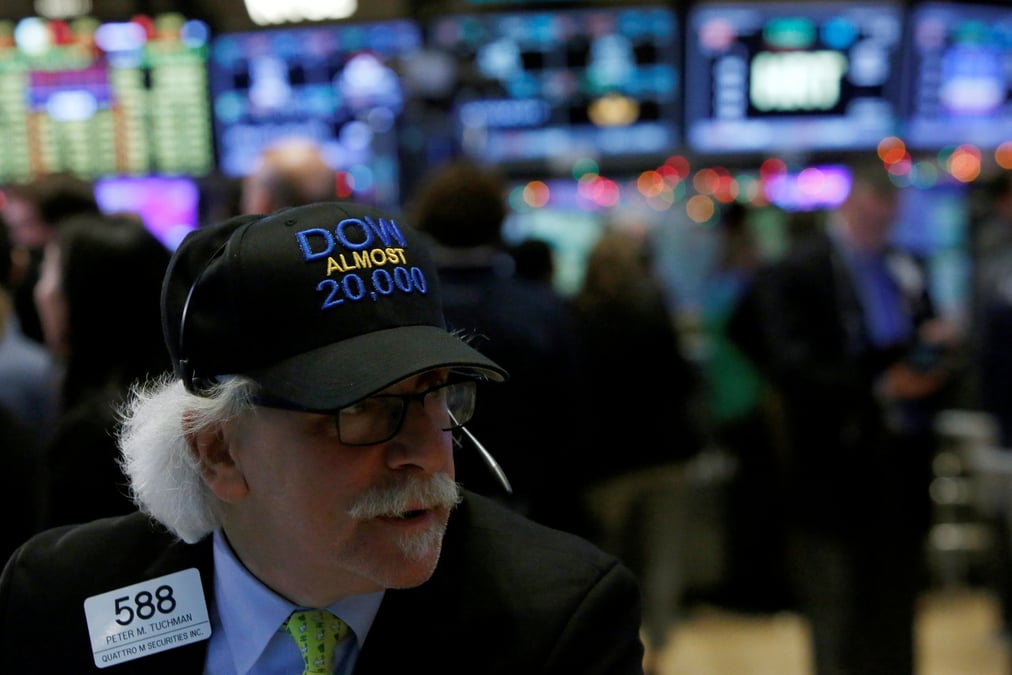 La bourse de new york finit sur une note legerement positive