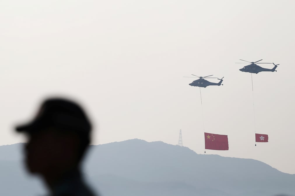 Hong kong sous surveillance pour les 70 ans de la republique populaire de chine