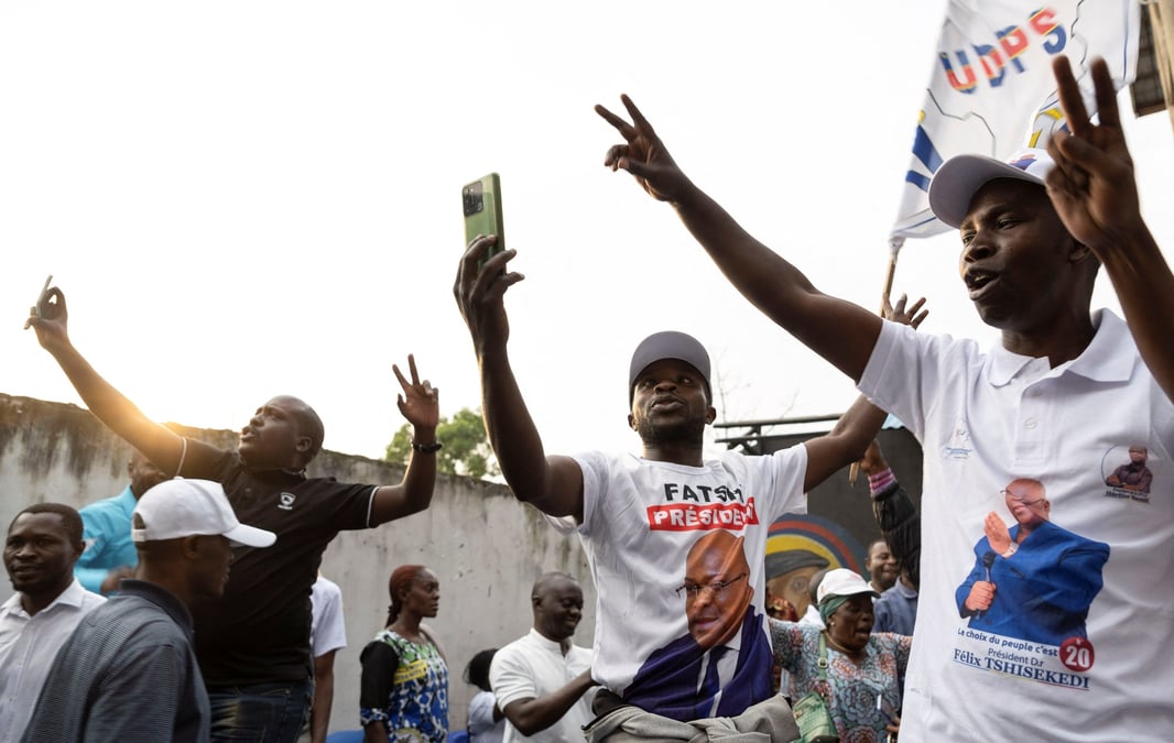 Les partisans du parti union pour la democratie et le progres social
