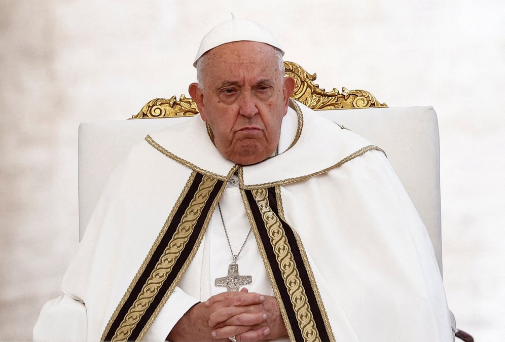 Le pape francois dirige la messe d'ouverture du synode des eveques, au vatican
