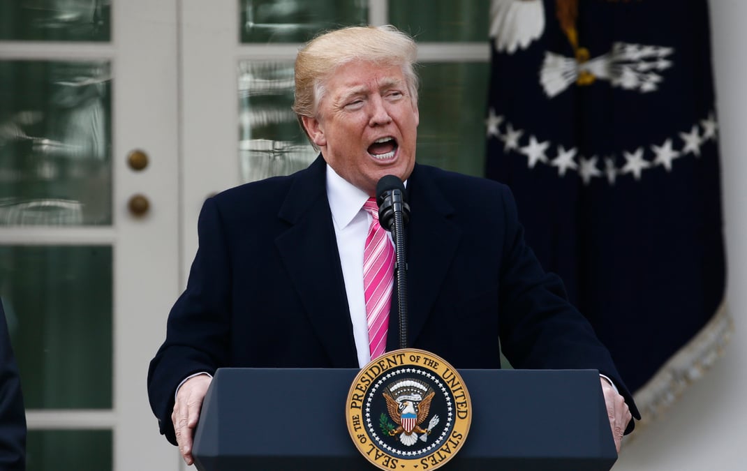 Harcelement: trump denonce une machination democrate