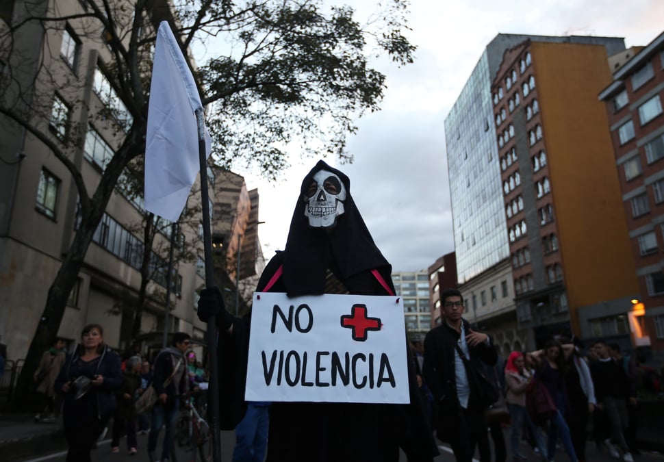 Colombie: un jeune manifestant succombe a ses blessures