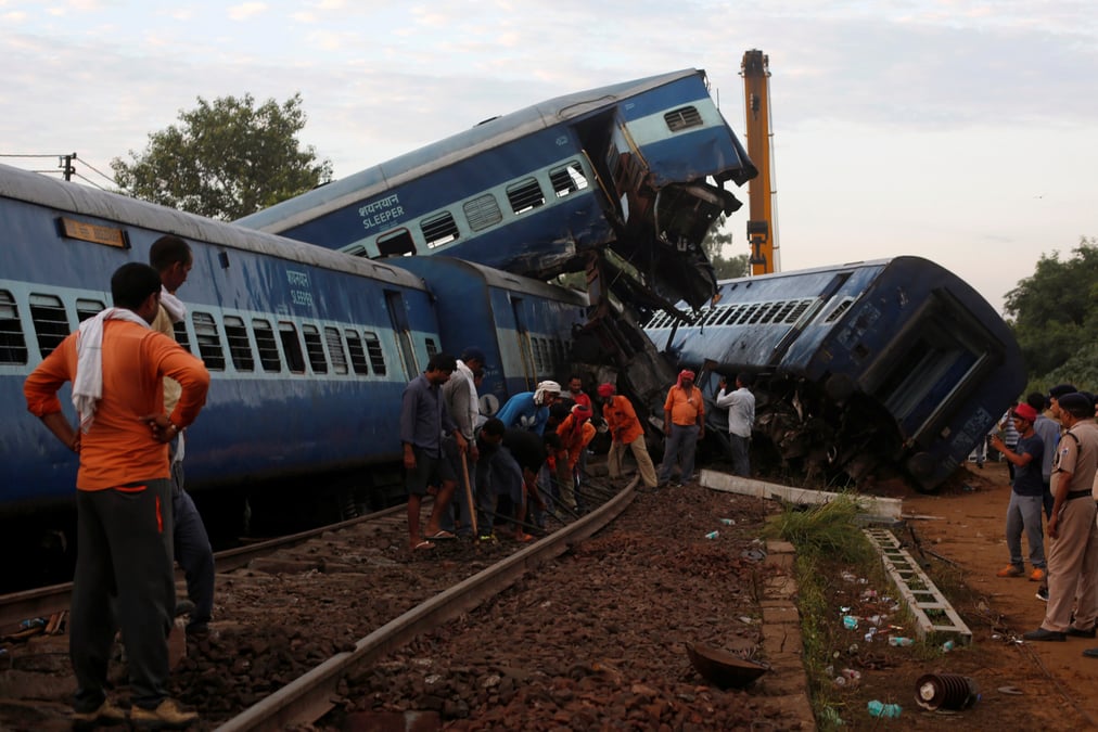 Un deraillement de train fait pres de 20 morts en inde