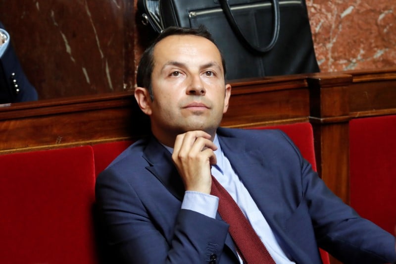 Le fn cherche toujours a constituer un groupe a l'assemblee