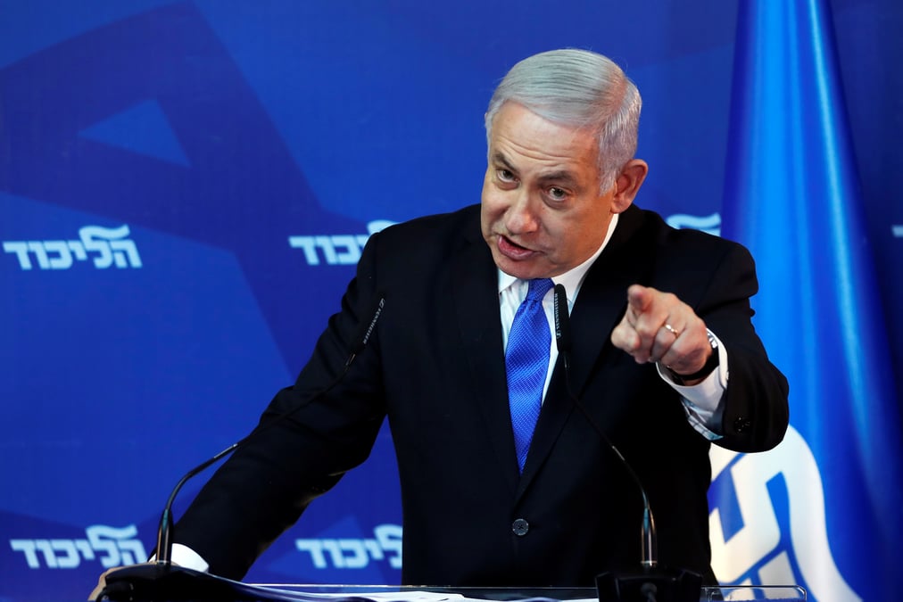 Israel: des chercheurs parlent de centaines de faux comptes twitter pro-netanyahu