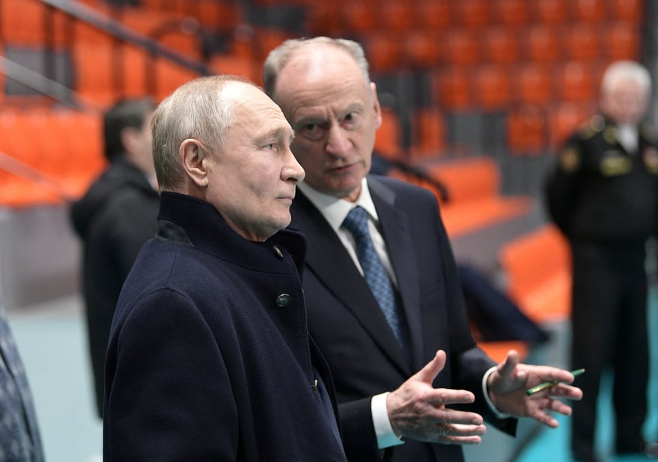 Vladimir poutine et le secretaire du conseil de securite de russie, nikolai patrouchev