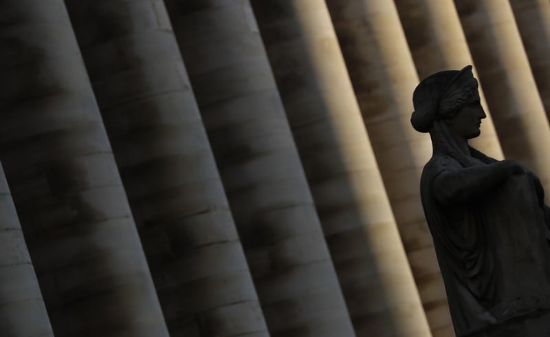 Paris s'en remet a la justice sur le dossier des otages d'arlit