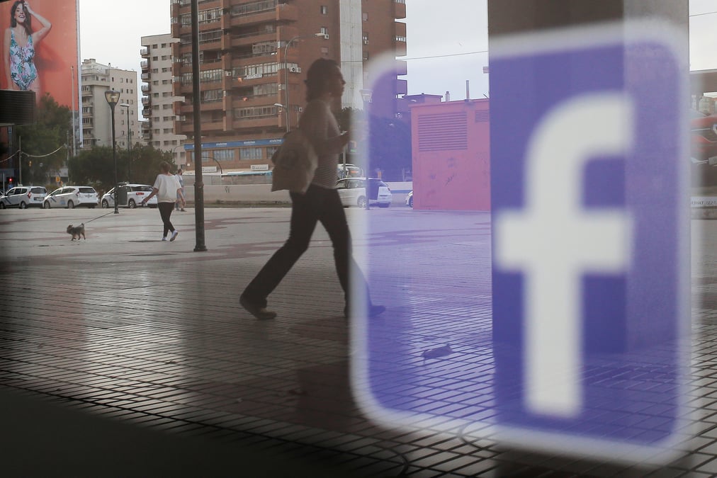 Usa: facebook poursuivi en justice pour ses publicites electorales