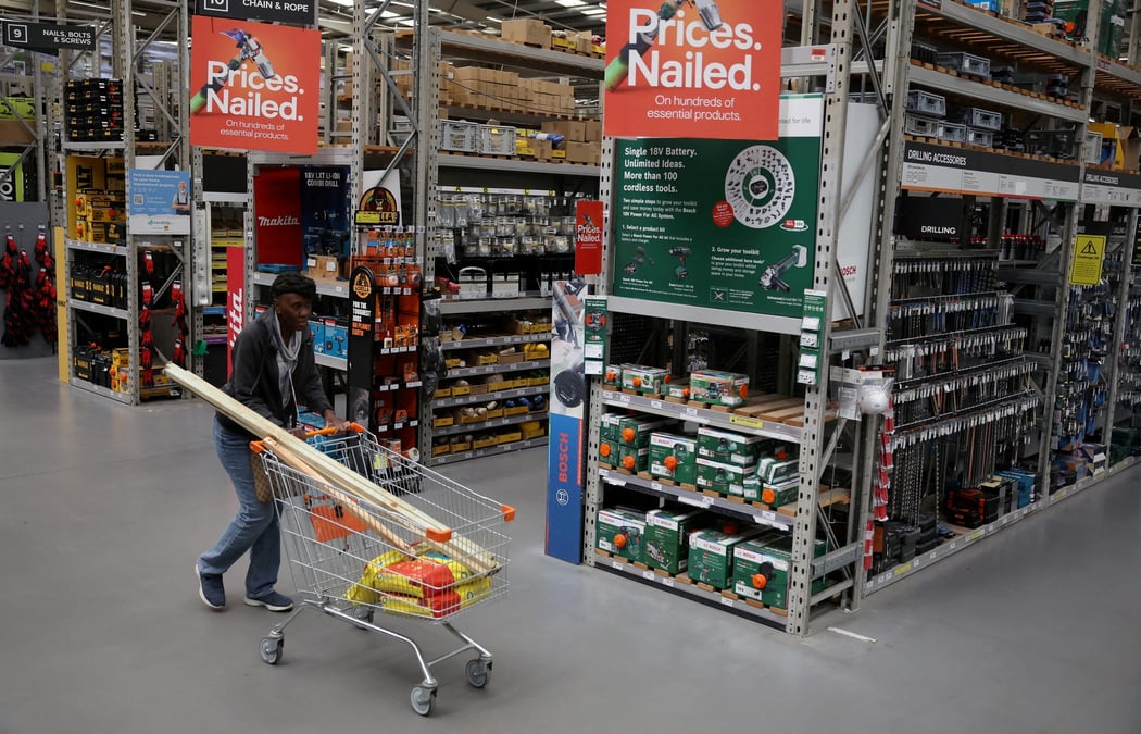 Magasin de bricolage b&q a manchester