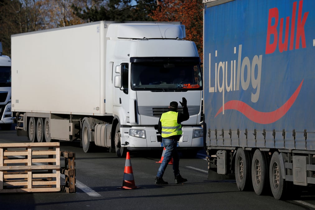Gilets jaunes: 9 gardes a vue apres des incidents a la ciotat